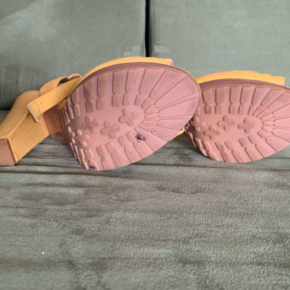 Aldo yellow leather chunky heels - Picture 5 of 7